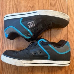 DC Pure skate shoes Men’s 10.5 Black Blue